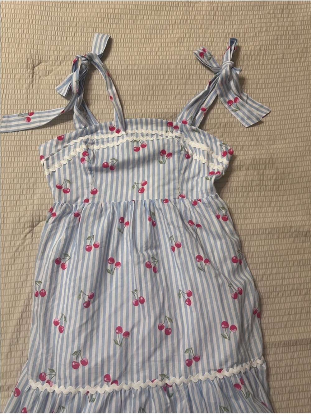 BUNDLE MOTHER AND DAUGHTER MATCHING DRESS BOTH $50 listed separately prior